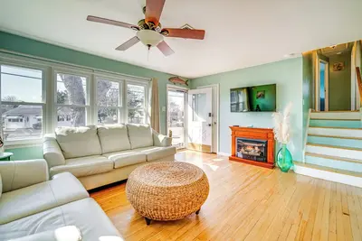 Image de 8 Blocks to Beach: Bbq-Ready North Cape May Home!