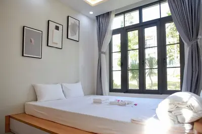 Cozy Family-sized Villa 7 minutes to Novaworld Beach and Next to Swimming Pool