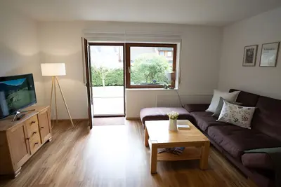 Image de Appartement \"Heimatliebe Neu\" avec vue sur les montagnes, terrasse privée et Wi-Fi