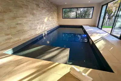 Image de Villa Frégate, élégante et conviviale, piscine intérieure, golf et plage