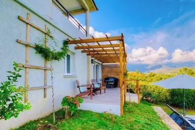 Image de Appartement 45m2 dans villa vue\/accès mer