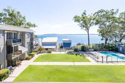 Image de The Poplars 16, 36 Magnus St - stunning views and complex pool