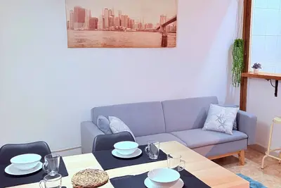 Image de Huge / cheap central flat in Barcelona 3 blocks away from the beach for 4 people