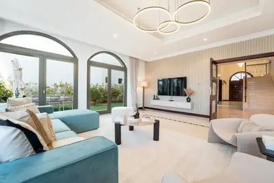 Image de Beachfront 6br + Assistant's Room Villa with Private Pool, Palm Villa