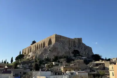 Image de Cozy Apartment with Acropolis View Rooftop Access