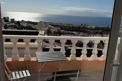 Image de Modern vacation suite with sea view