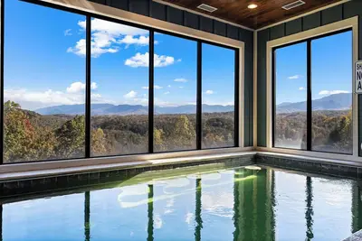 Image de Grand Mountain Estate w/ Pool, Hot Tub & Games