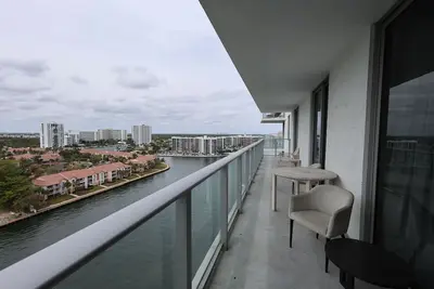 Image de Hyde Beach House 3br2ba