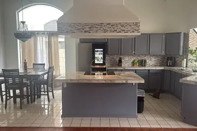 Image de Spacious 4-bedroom house with WiFi, Ac in Glendale