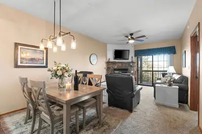 Image de 1br Village At Indian Point 1107 next to Sdc- Free Tickets Daily up to $500