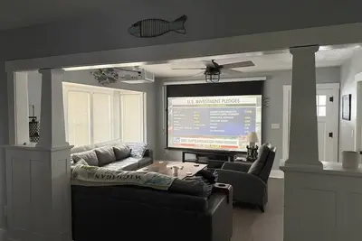 Image de Nautical 4 Bdm 2 Bath Home in Heart of Rogers City