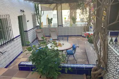 Image de TRÈS Grande Maison Avec 2 Superbes Terrasses  Vue Imprenable Sur Mer Et Montagne