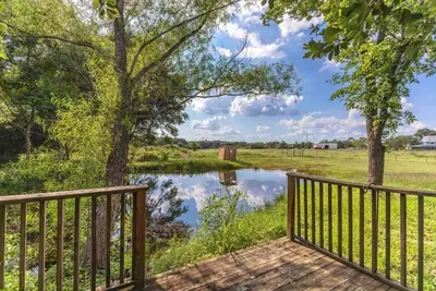 Image de Charming 3-bedroom country cottage on a \nSmall pond