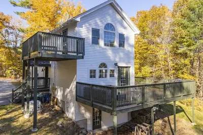 Image de Soothing 4-bedroom house in charming Bethel surrounded by nature and wildlife.
