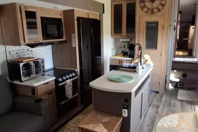 Image de Cozy 5th wheel in Foothills of the Blue Ridge Parkway