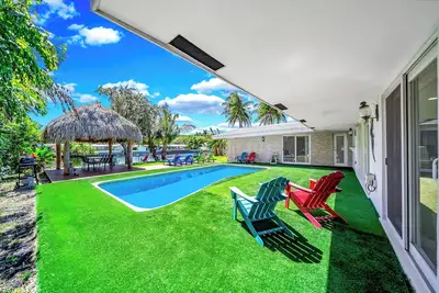 Image de Heated Pool! Waterfront+Tiki Hut! Close To Beach!