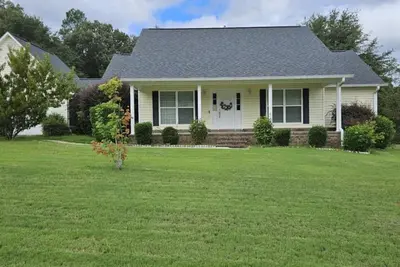 Image de Welcome to Sunny Hephzibah! The Csra's best-kept secret!