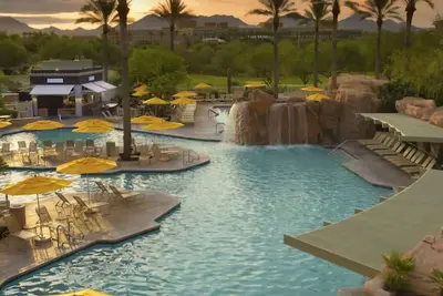 Image de 2-bedroom condo within minutes of the Pga Phoenix Open, then enjoy the resort.
