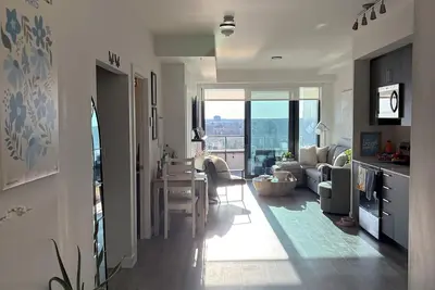 Image de 2-bed apartment in beautiful Ottawa/Gatineau-WiFi, Ac, pets welcome