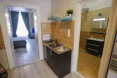 Image de Our apartments is located in the heart of downtown, just steps from DobĂł Square.