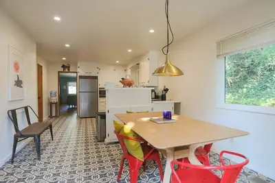 Image de Charming 3 Br Home Near Redwood Park w/ Bay Views