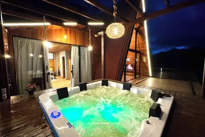 Image de Cabin \"my chalet\" with Jacuzzi 8km from Santa Teresa