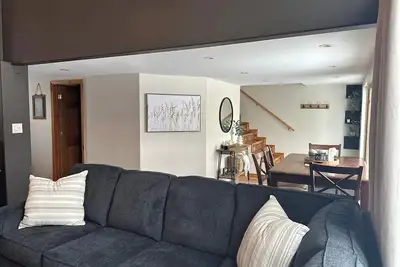 Image de Peaceful 2-Br Waterfront Retreat. Lots of amenities, Ac, WiFi, and great fishing!