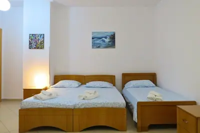 Image de Viol'House - waterfront 3 persons in the heart of the Vlora Lungomare