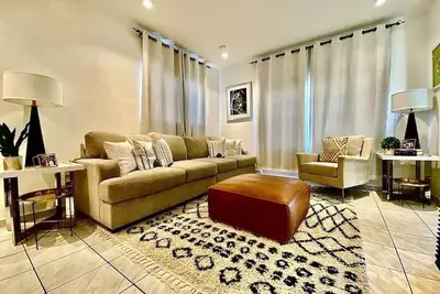 Image de 3br House – 15 Mins from Downtown and the beaches