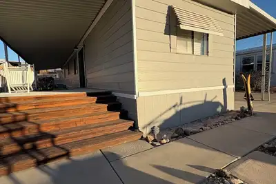 Image de 2-bedroom mobile home in enchanting Havasu Lake with WiFi, Ac