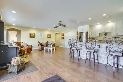 Image de 10-Acre Plot: Peaceful Getaway in Webster!