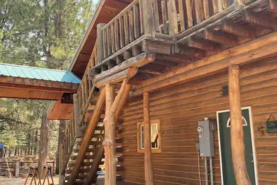 Image de 4-bedroom cabin in charming Pine Idaho with WiFi, Ac, mountains, rive, lake