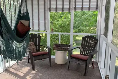 Image de 120 acre nature preserve tryon farm 2bedrm dog friendly screen porch w\/ hammock