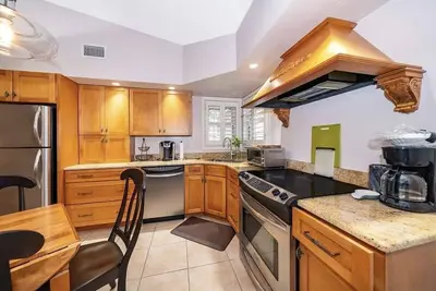 Image de Recently Updated 2 bedroom 1. 5 Bath House. Close to Shopping and Theme Parks