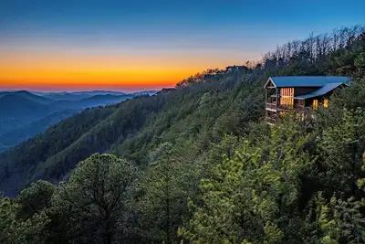 Image de Panoramic Views Hot Tub Gym