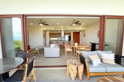 Image de 2 Bedrooms in La Cruz de Huanacaxtle! Beach, gym, paddle, jungle club!