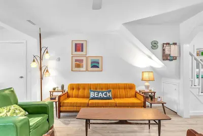 Escape to Grand Bend at Sunnyside Cottage