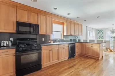 Image de Luxury Ny Home King with Game Room + Free Parking