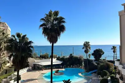 Image de Cannes la Bocca: Appartement 2 Pièces avec Terrasse et Piscines
