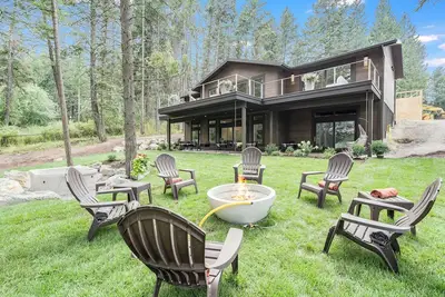 Image de New build on 1-acre w/ private hot tub and Adu
