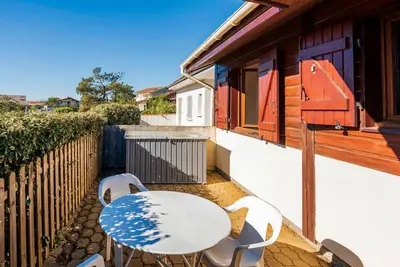 Image de Villa Chardons Bleus – Séjour Ensoleillé à Capbreton, Plage à Pied et Confort Familial