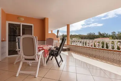 Image de Vacances 'Lanzarote' avec piscine partagée, Wi-Fi et climatisation