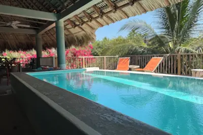 Image de Beach house 50m from the ocean