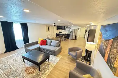Image de Cozy 1 bdrm & sofa bed full apt, many amenities in enjoyable Suncrest, Draper