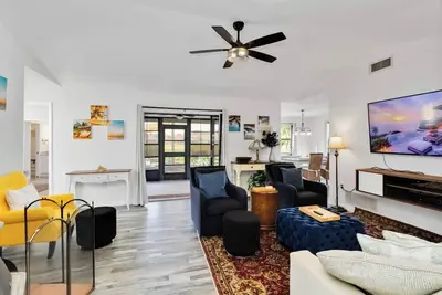 Image de Creek Golf course front home minute from DowntownVenice Florida.