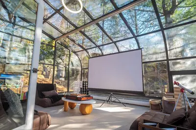 Image de Lakefront Luxury Retreat with Endless Amenities