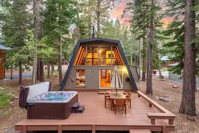 Image de Cozy Cabin in the Woods - Hot Tub - Ski Resorts - Pool - Spa