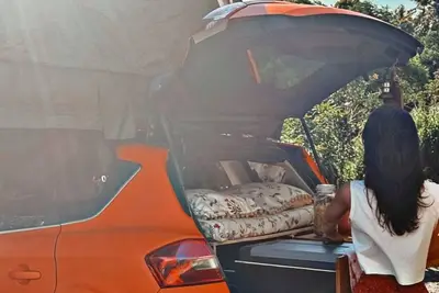 Image de Suv AMÉNAGÉ « Mango » : frigo, congélateur, évier, douche, équipement camping