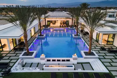 Image de Sleeps 26 | Retreat w/ Pool, Hot Tub, Pickleball & Putting Green | Villa #12
