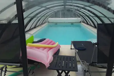 Image de Maison de campagne avec piscine privée chauffée